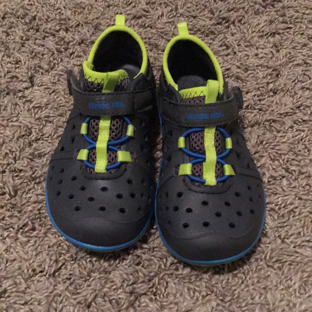 Boys rubber shoes